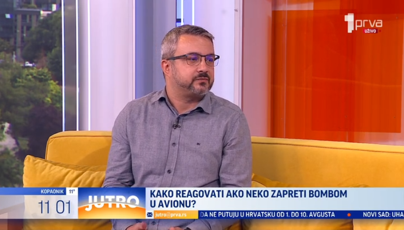 Kako reagovati ako neko preti bombom u avionu?