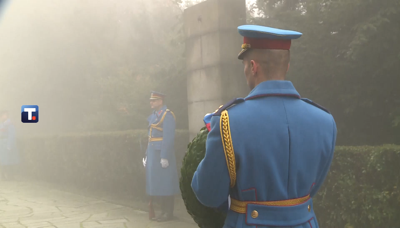 Macut položio venac na Spomenik neznanom junaku povodom Dana primirja
