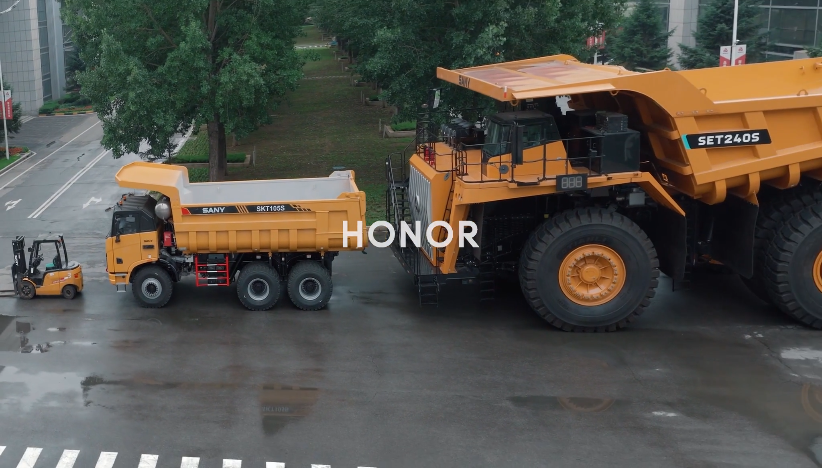 Test izdržljivosti: Rudarski kamion vs Honor Magic8 Lite!