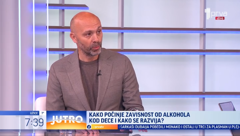 Deca u osnovnoj školi uveliko probaju alkohol i nedozvoljene supstance