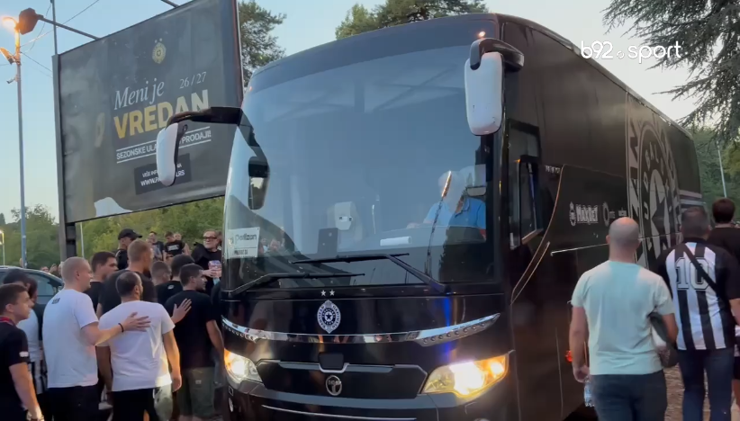 I Partizan je tu – sve "gori" u Humskoj