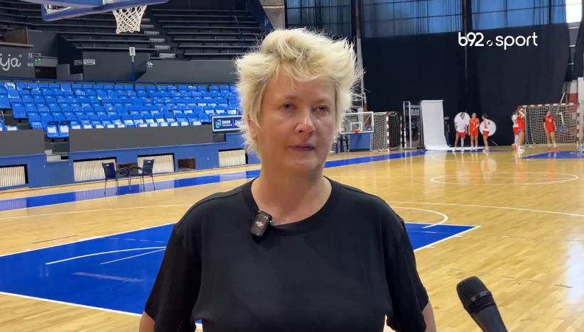Marina Maljković okupila crveno-bele