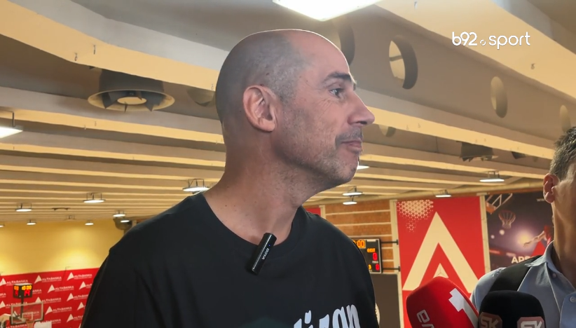 Penjaroja pred Armani