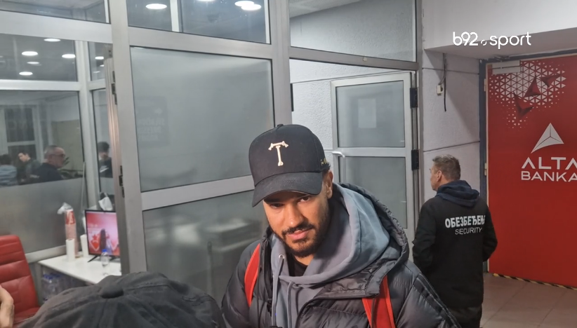 Oglasio se heroj Zvezde