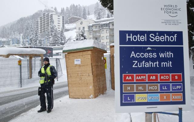 Davos: I giganti se plaše krize