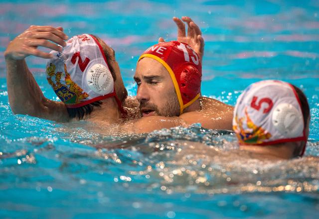 Serbia and Montenegro to clash in water polo EC final