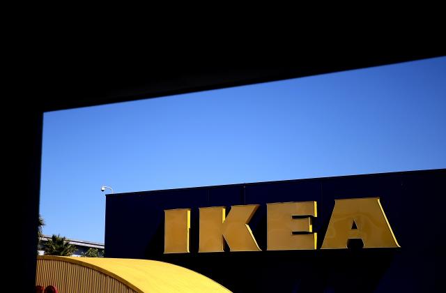 Internet "ubija" trgovce, na meti i moæna Ikea