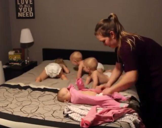 Četvoro dece i jedna mama: Pogledajte kako se spremaju za spavanje