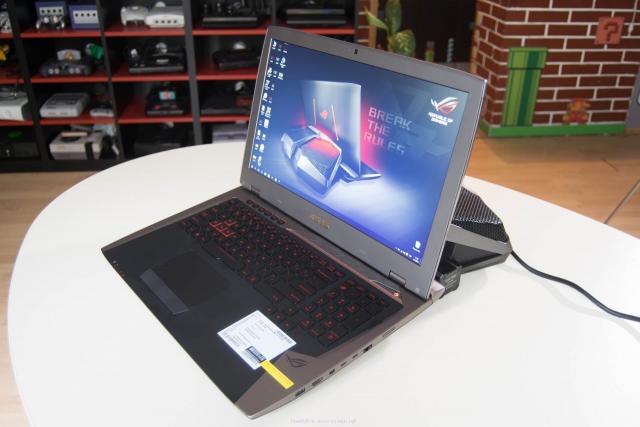 Hardware: Asus GX700 – prvi laptop sa vodenim hlaðenjem