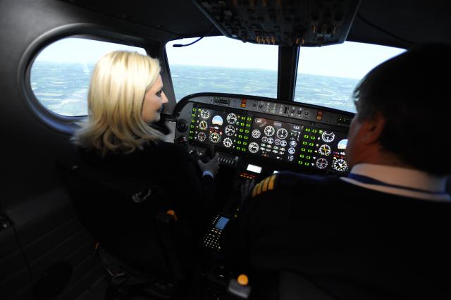 Ministarka pilot, SMATSA uređuje aerodrom/FOTO