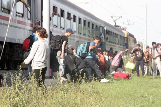 Nemaèka vraæa na hiljade migranata u Austriju