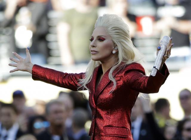 Lejdi Gaga priprema spektakl u čast Dejvida Bouvija