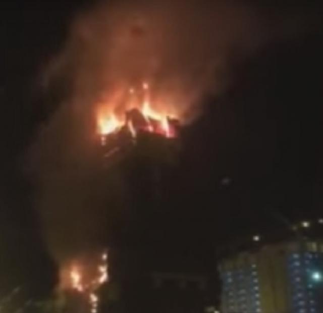 Požar u kazahstanskom "Abu Dabiju" / VIDEO