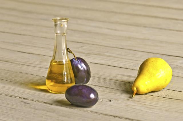 Teški nameti EU: Najviše 30l rakije, kazne 3.000 €