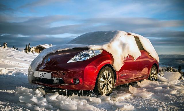 Sneg i led ne mogu mu ništa: Nissan Leaf za 2016.