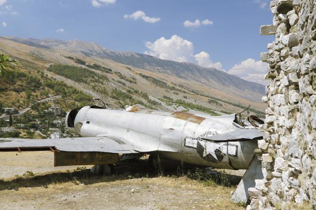 Jagma za avionima, Albanija potcenila staro blago