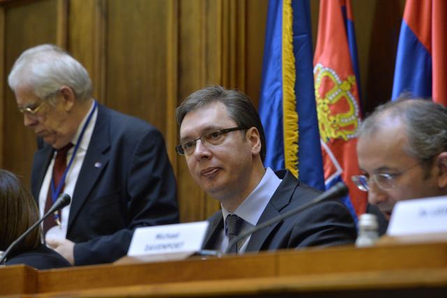 Vučić osudio Fajgeljove pretnje Zaštitniku građana