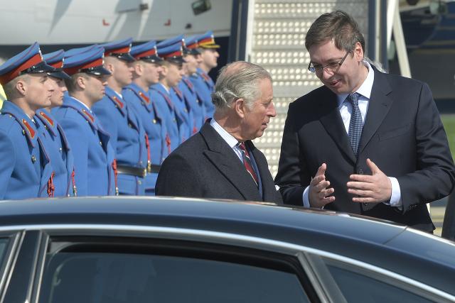 Princ Čarls stigao, Vučić ga dočekao FOTO/VIDEO