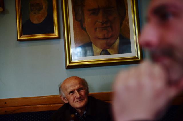 Presudu Karadžiću čekali u kafiću u kom se skrivao