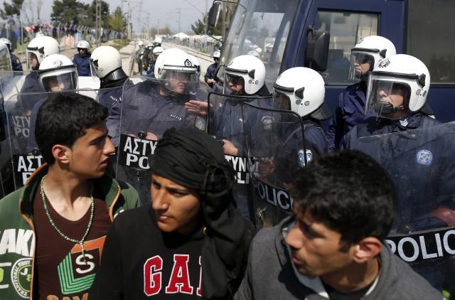 Idomeni: Tuča migranata i policije