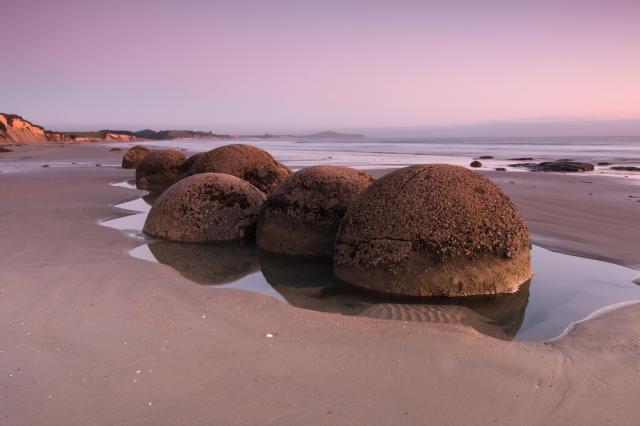 Prirodne kamene kugle na obali Novog Zelanda (Foto: Thinkstock)