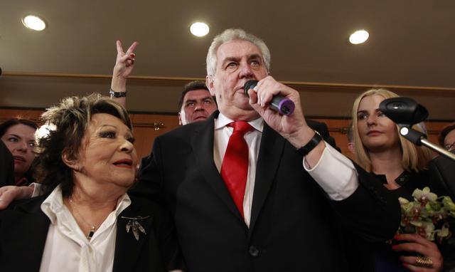 Zeman: Oružjem bih najradije prvo po novinarima