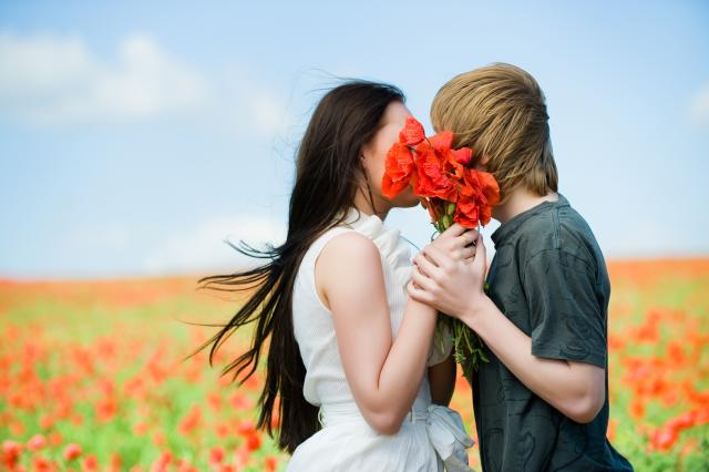 Ljubavni horoskop za maj: Koga čeka brak, a koga nova ljubav