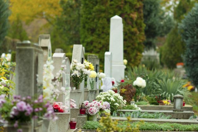 Radnici Gorice spavaju na groblju zbog plata