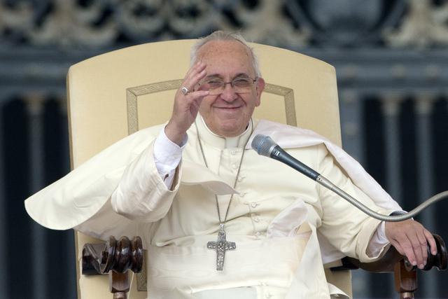 Papa mladima: Sreća nije aplikacija na mobilnom telefonu