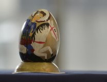 A ceramic Easter egg on display at the Children's Cultural Center in Belgrade (Tanjug)