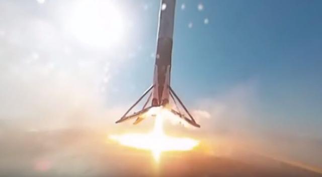 Kao da ste tu: Sletanje rakete Falcon 9 na videu od 360 stepeni