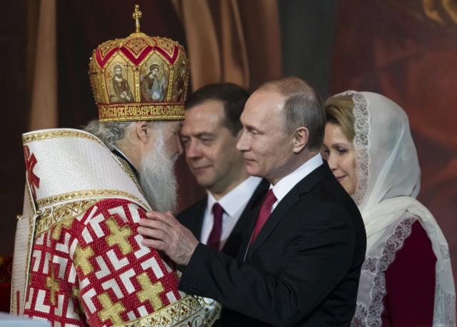 Moskva: Na vaskršnjoj liturgiji Putin i Medvedev