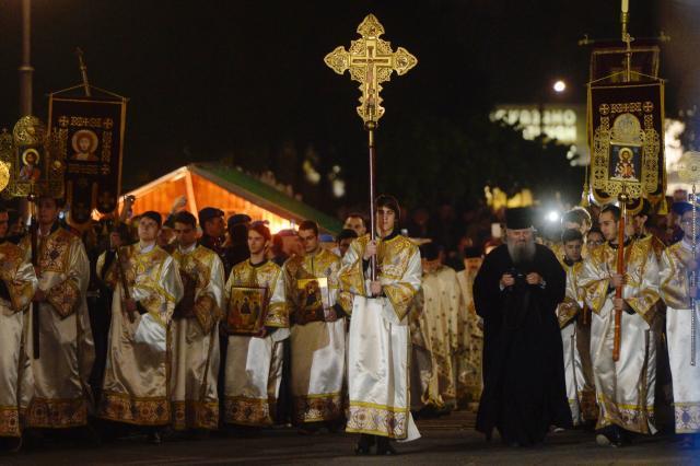 Orthodox Serbians celebrate Easter