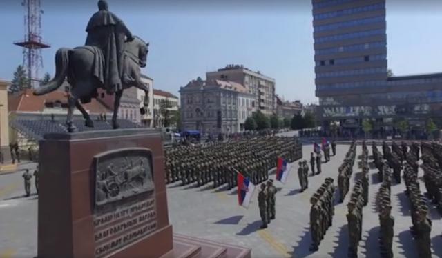 Vojska Srbije se priprema za paradu u Zrenjaninu / VIDEO