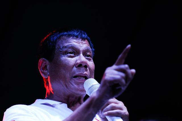 Duterte: Tražiæu da se ponovo uvede vešanje