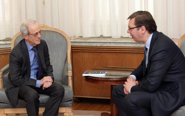 Vucic receives U.S. expert on Balkans Daniel Serwer