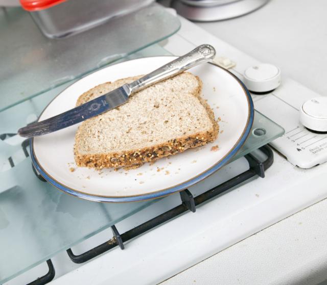 Šta se događa kada ovo namažete na hleb svakog jutra?