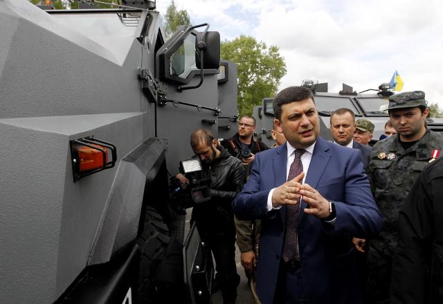 Ukraine's new PM congratulates Vucic after Serbian election