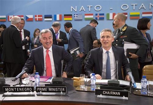 Crna Gora potpisala sporazum o pristupanju NATO-u