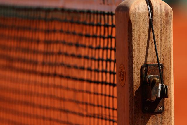 Ozmo na šljaci: B92 opet u Parizu!