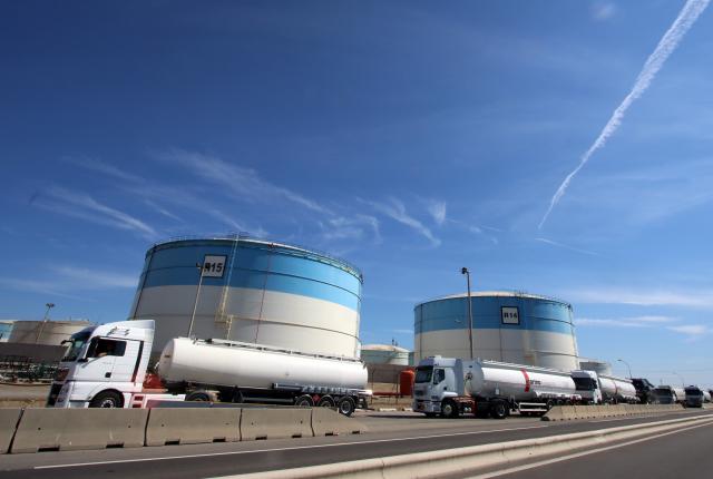 Francuska: Odblokirana skoro sva skladišta goriva