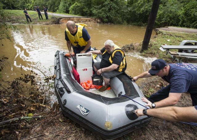U poplavama u Teksasu stradalo šest osoba