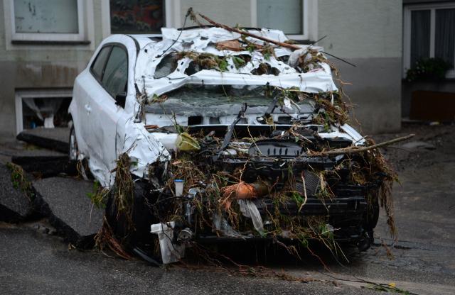 Nemačka: Sinoć palo nekoliko meseci kiše - tri žrtve /FOTO