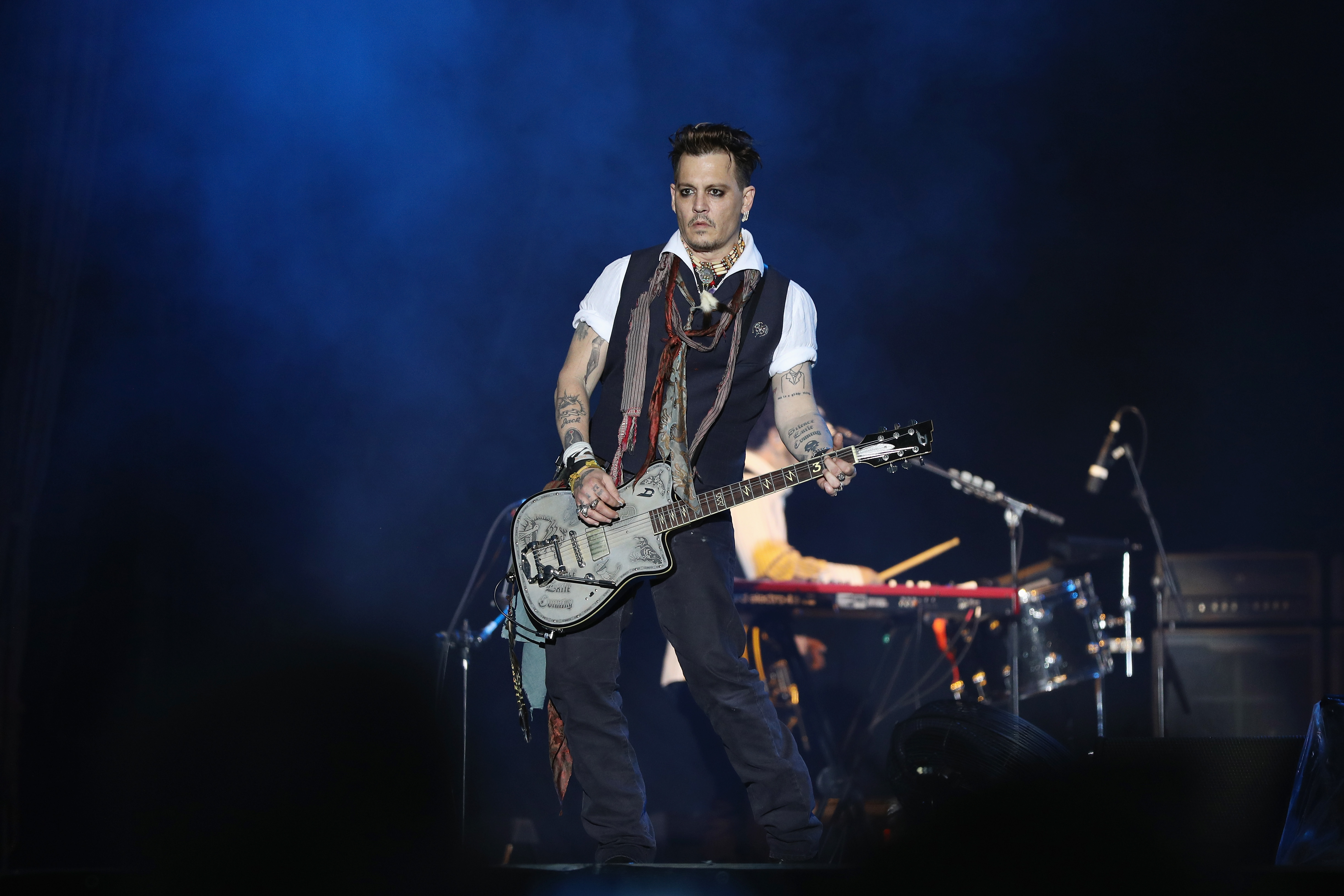 робби уильямс дети. джонни депп hollywood vampires. Hollywood vampires 2023 джонни депп. Brian fennell. Disturbed давид дрейман.