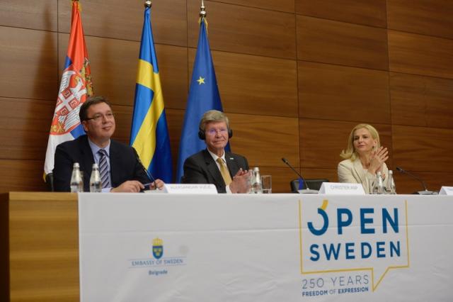 L-R: Vucic, Swedish Ambassador Christer Asp, Serbian negotiator in EU talks Tanja Miscevic (Tanjug)