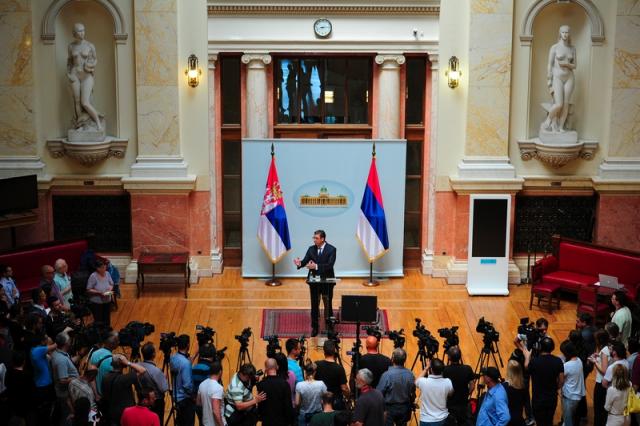 Average monthly salary in Serbia 