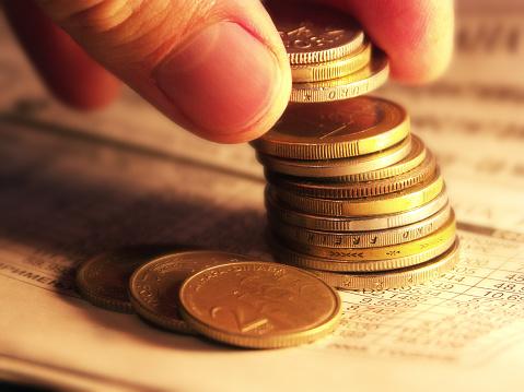 Dinar uhvatio zamajac rasta, za evro 123,3