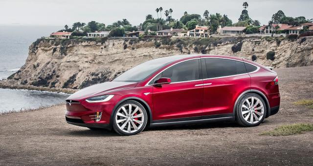 Tesla Model X stiže u Evropu