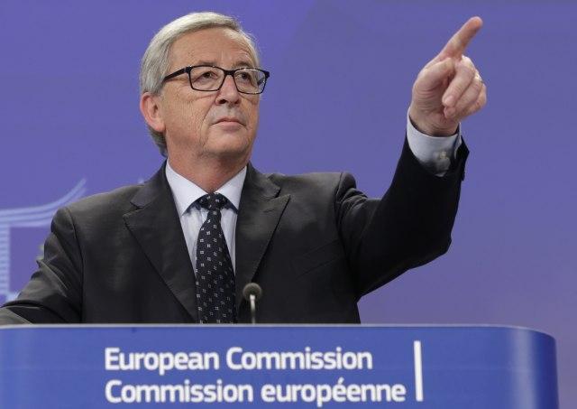 Juncker: Going to Russia, talking with Putin "right thing"