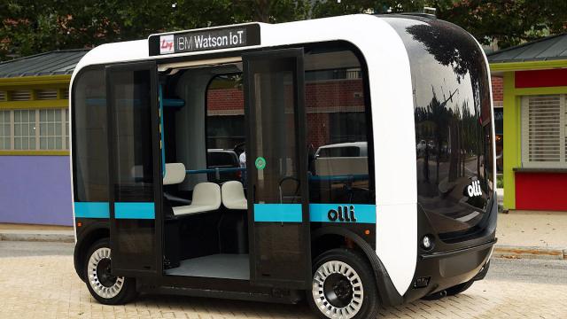 Upoznajte Olli - električni minibus bez vozača (FOTO)
